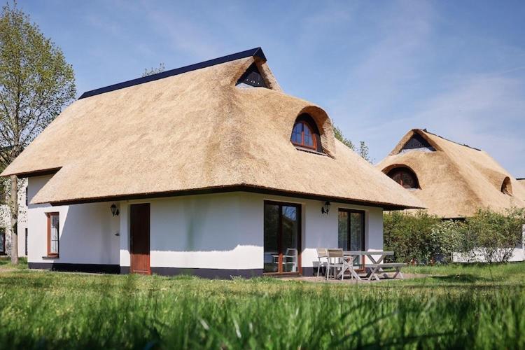 Holiday Resort Van Der Valk, Linstow Dobbin-Linstow Экстерьер фото
